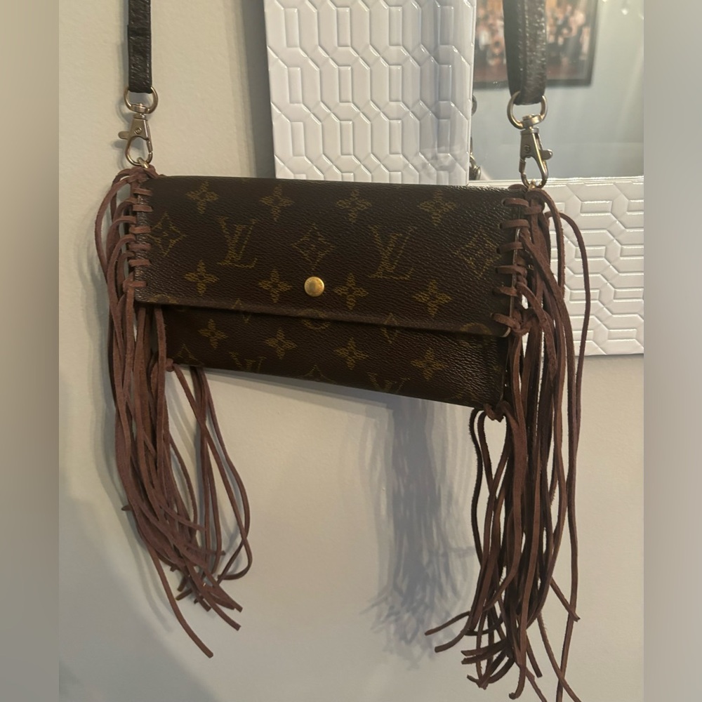 Fringed Authentic Louis Vuitton crossbody long trifold wallet- TH0070